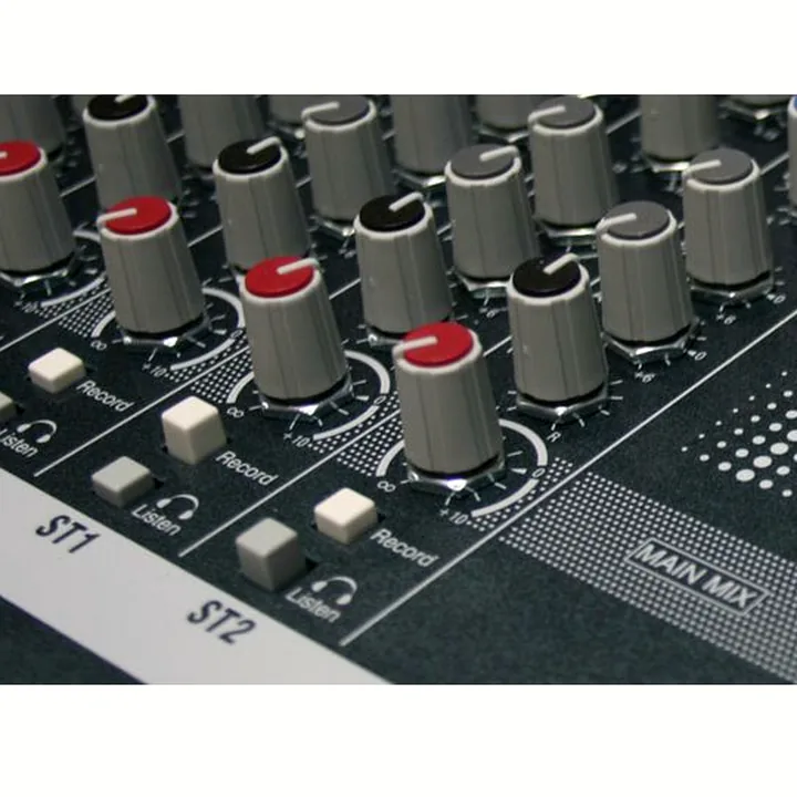Allen & Heath ZED-10 Test, Comparatif & Avis
