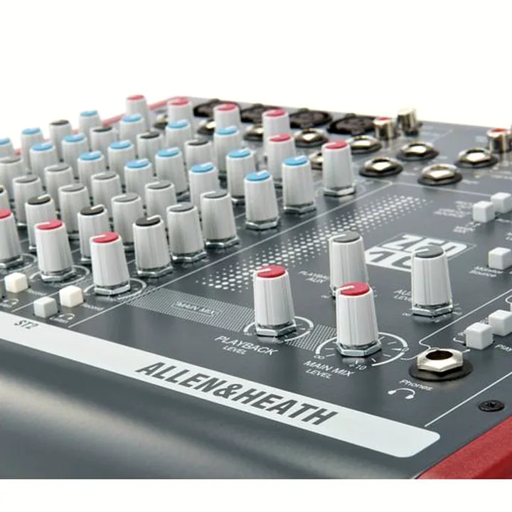 Allen & Heath ZED-10 Test, Comparatif & Avis