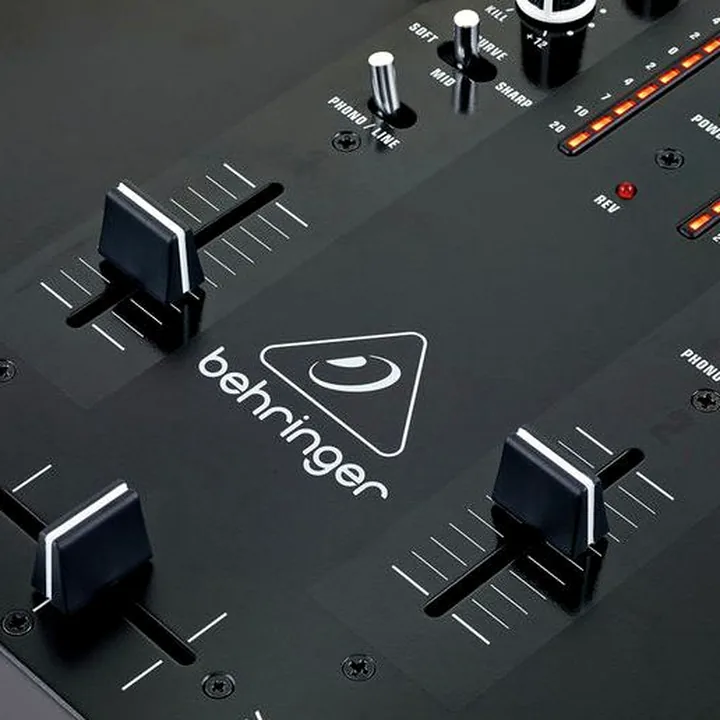 Avis et Test : Behringer NOX101 DJ-Mixer