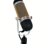 Avis, Test : AEA R84A