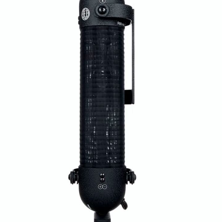 Avis, Test : AEA R88 MK2