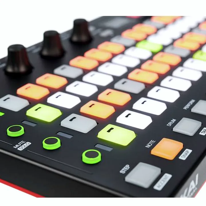 Avis, Test : AKAI Professional Fire Controller Only