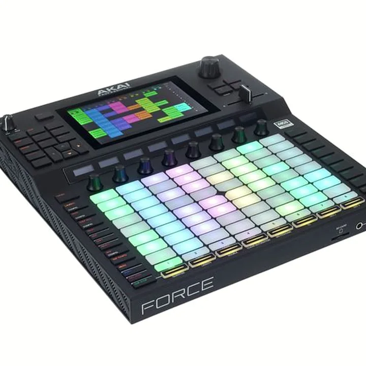 Avis & Test : AKAI Professional Force