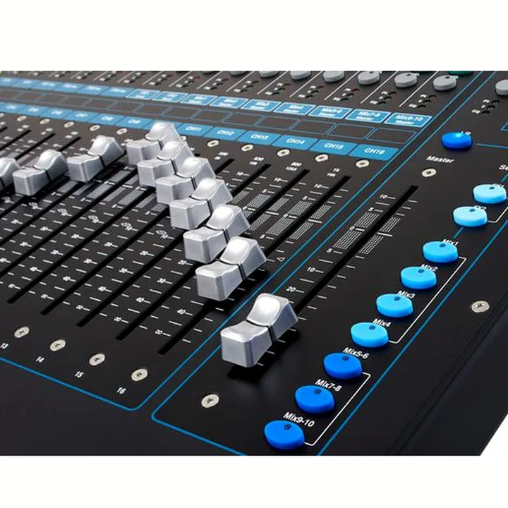 Avis, Test : Allen & Heath Qu-16 Chrome Bundle