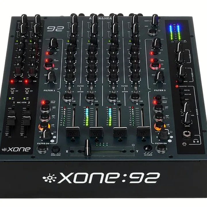 Avis, Test : Allen & Heath Xone:92 MK2