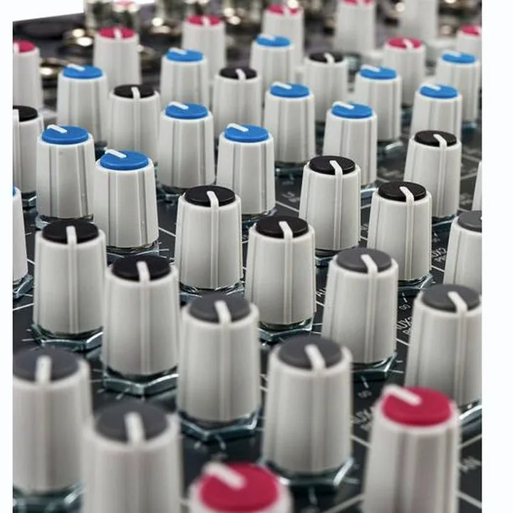 Avis, Test : Allen & Heath ZED-14