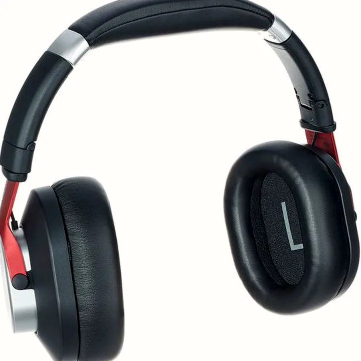 Avis, Test : Austrian Audio Hi-X15
