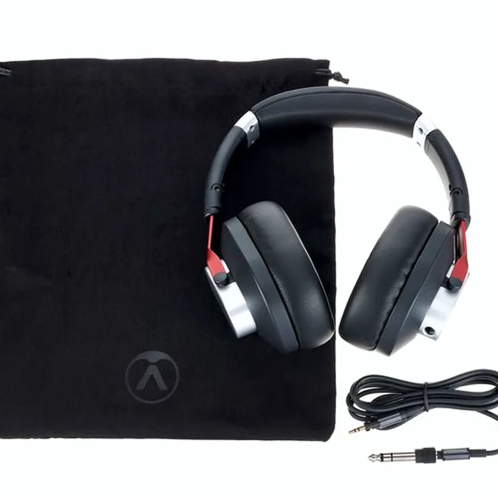 Avis, Test : Austrian Audio Hi-X15