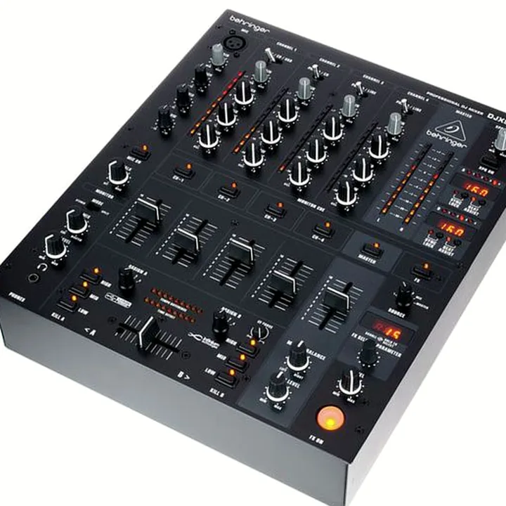 Avis & Test : Behringer DJX900USB