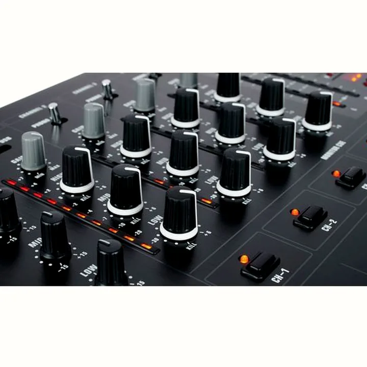 Avis & Test : Behringer DJX900USB