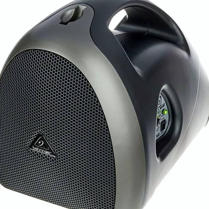 Avis, Test : Behringer HPA40