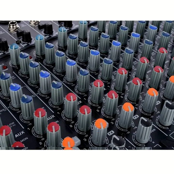Avis, Test : Behringer Xenyx QX2222USB