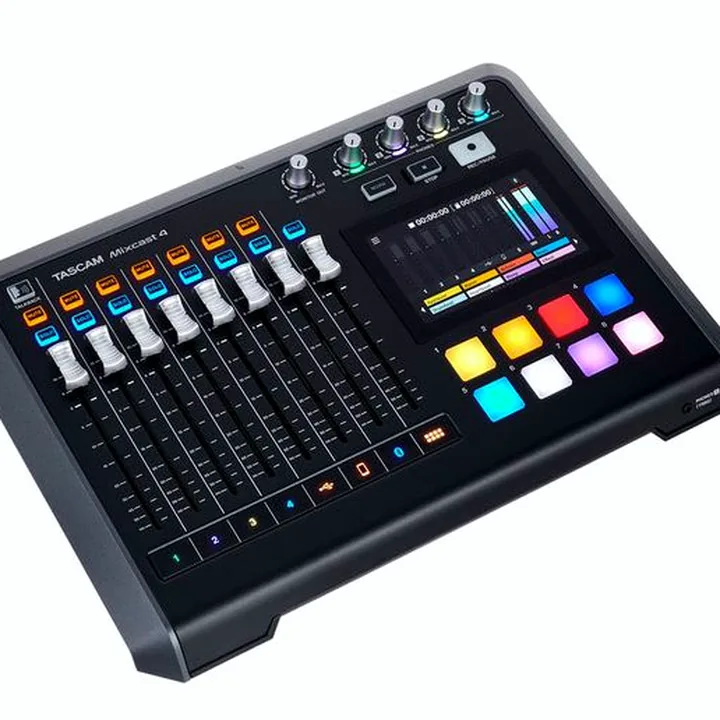 Avis & Test de l’interface audio Tascam Mixcast 4 Case Bundle