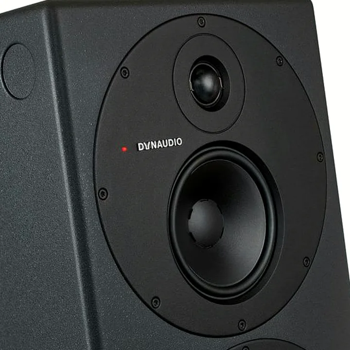 Avis, Test : Dynaudio Core 59
