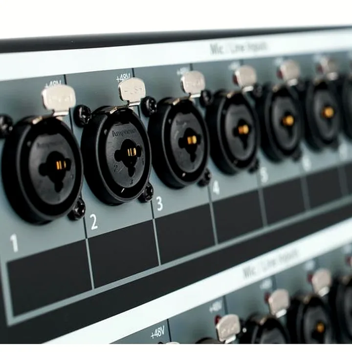 Avis, Test : Presonus NSB 16.8