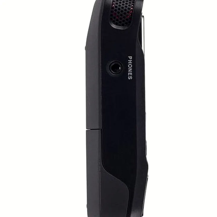 Avis, Test : Roland R-07 black