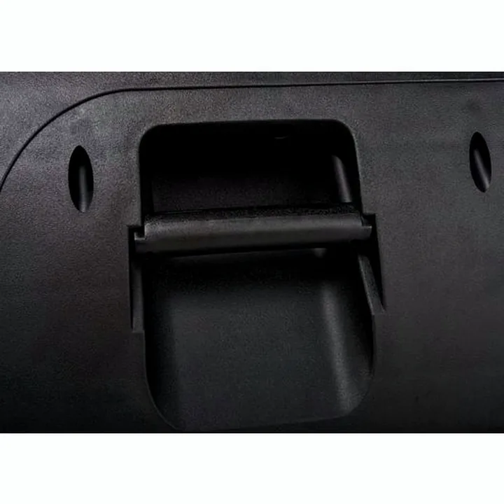 Avis, Test : the box PA 302 A