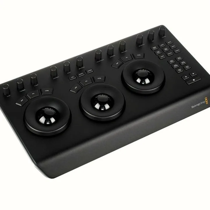 Blackmagic Design DaVinci Resolve Micro Panel : Test, Comparatif & Avis