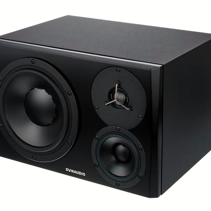 Enceinte Dynaudio LYD-48 Black Right / Avis et Test