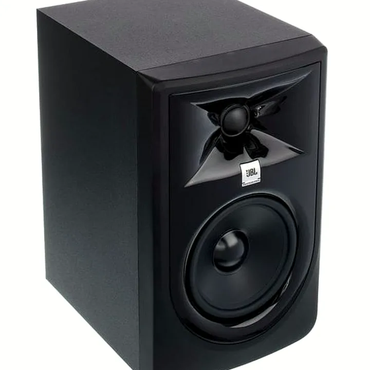 Enceinte JBL 305P MKII – Test, Avis, Comparatif