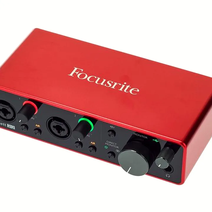Focusrite Scarlett 2i2 3rd Mic Bundle Comparatif, Test et Avis