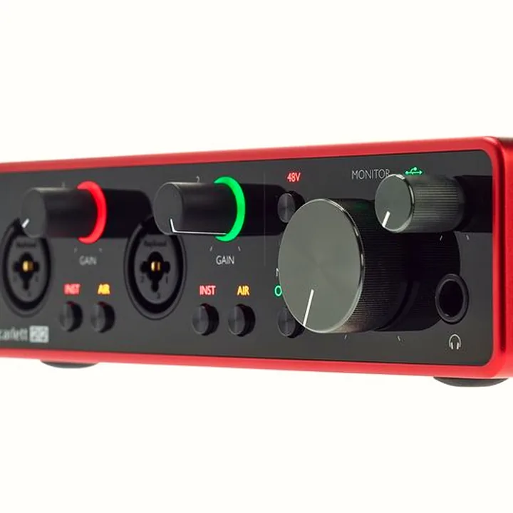 Focusrite Scarlett 2i2 3rd Mic Bundle Comparatif, Test et Avis