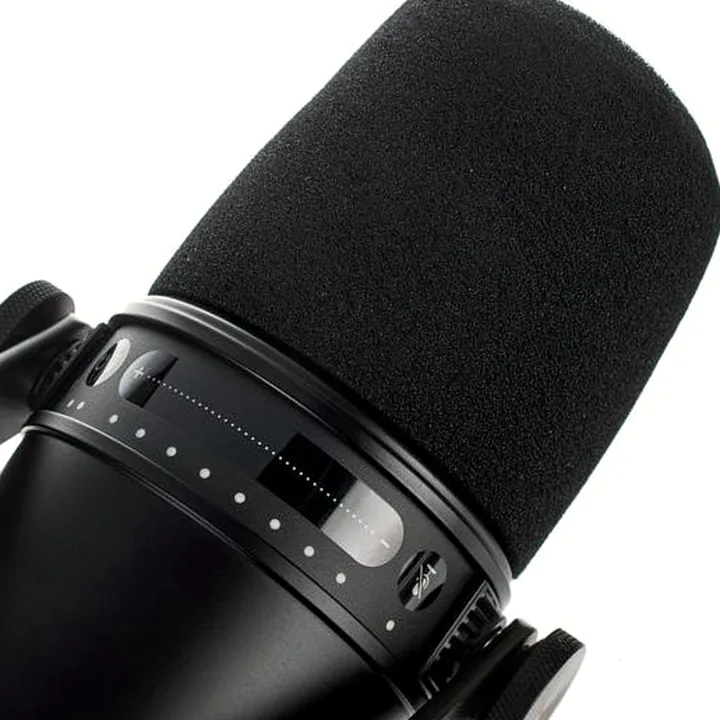 Le micro Shure MV 7 Black Stand Bundle Avis, Comparatif et Test