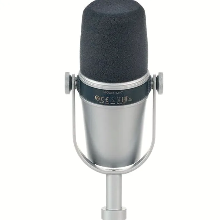 Le micro Shure MV 7 Silver Test et Avis