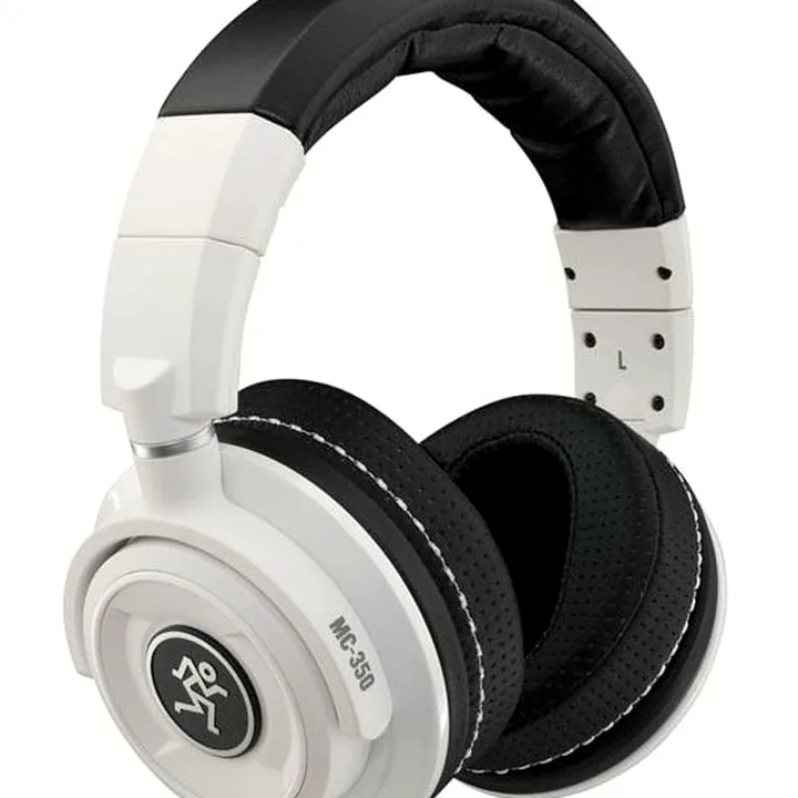 Mackie MC-350 Ltd White , Avis & Test