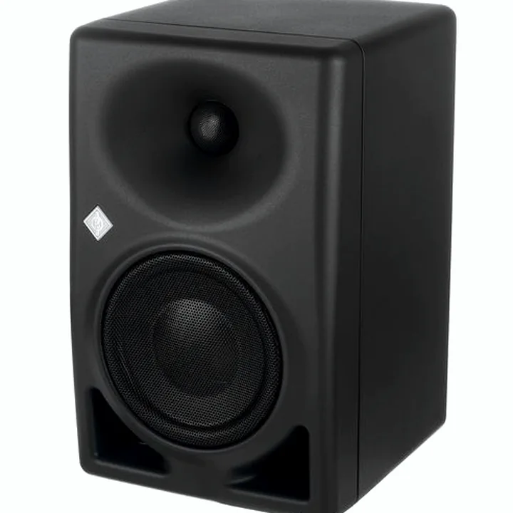 Mixage et Mastering : Avis sur la fiabilité des Neumann KH 120 II Black Edition Bundle