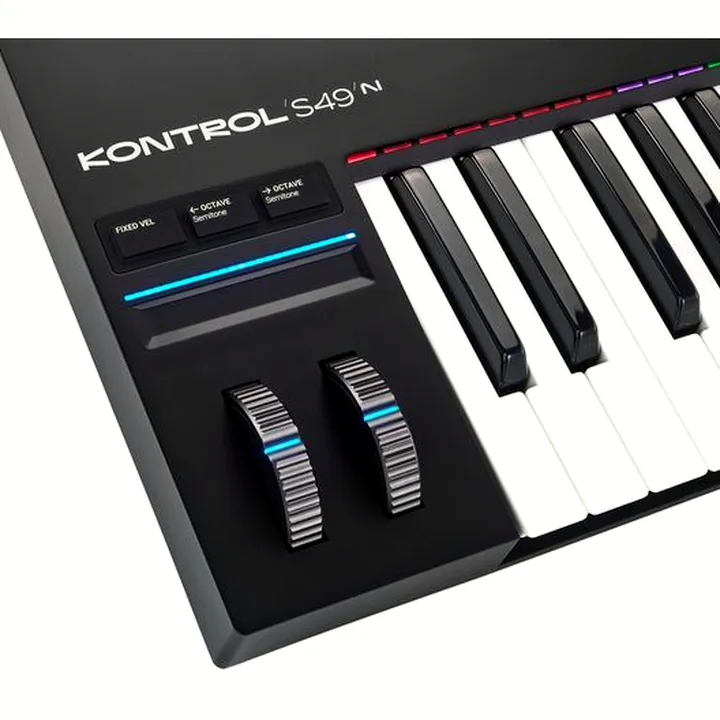 Native Instruments Kontrol S49 MK3 Komplete 15 Test & Avis