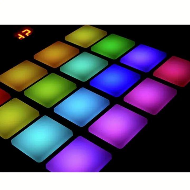 Native Instruments Traktor Kontrol F1 , Comparatif, Test, Avis