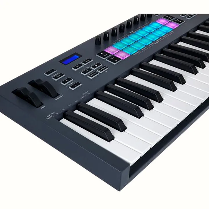 Novation FLkey 37 Studio Prod. Bundle , Comparatif, Test & Avis