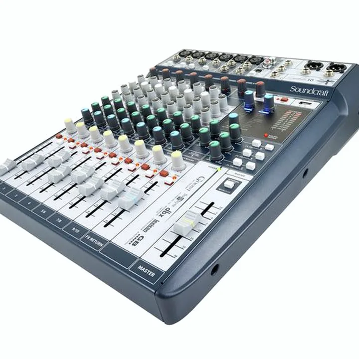 Soundcraft Signature 10 / Avis, Test & Comparatif