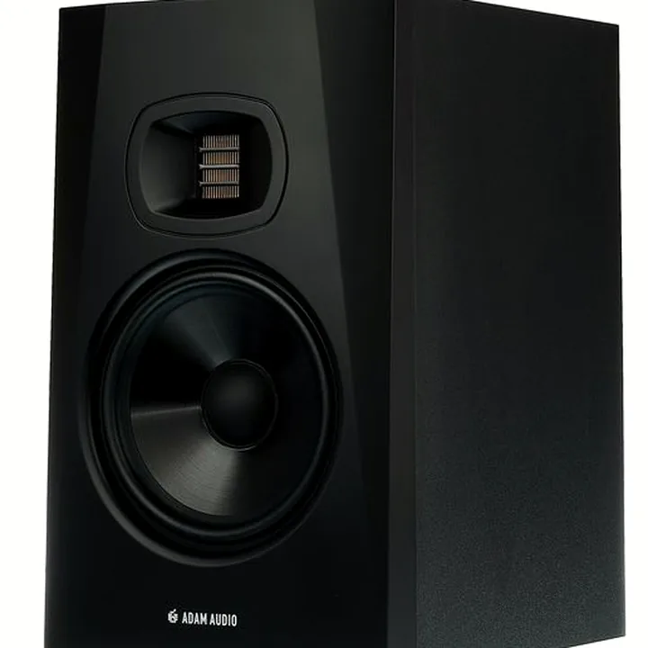 Test approfondi des enceintes ADAM Audio T7V ComboStand Bundle (Avis 2026)