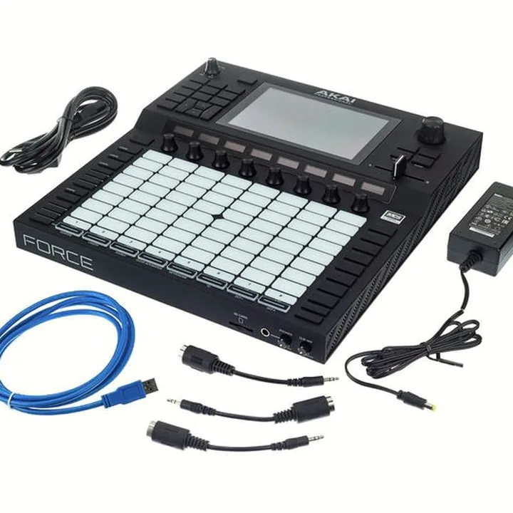 Test, Avis : AKAI Professional Force Case Bundle