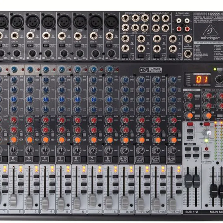 Test & Avis : Behringer Xenyx X2222USB HP Bundle