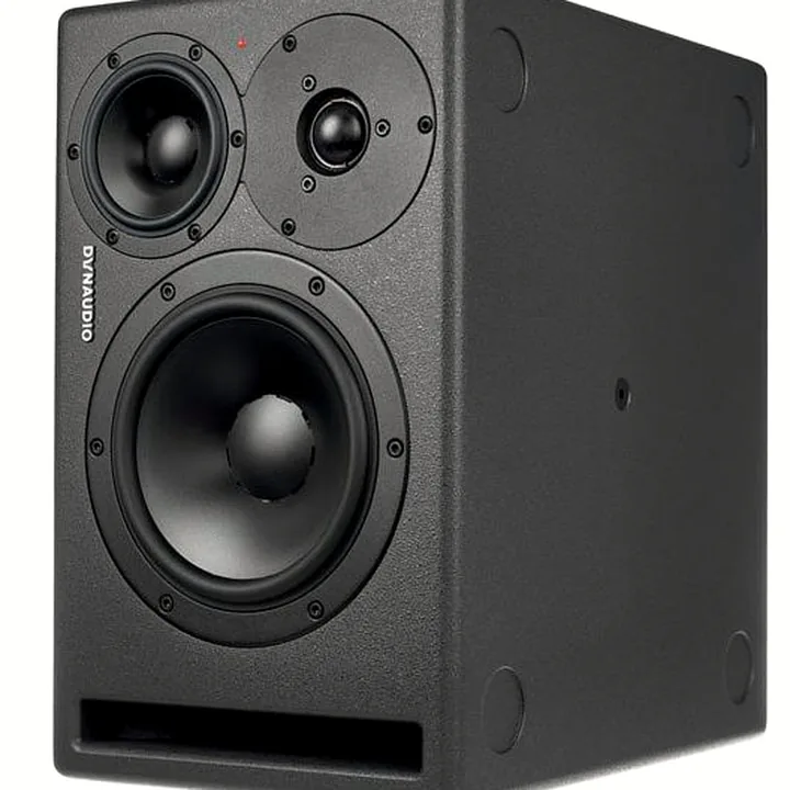 Test & Avis Dynaudio Core 47 Left
