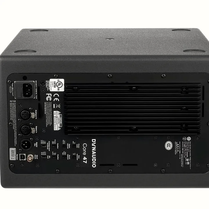 Test & Avis Dynaudio Core 47 Left