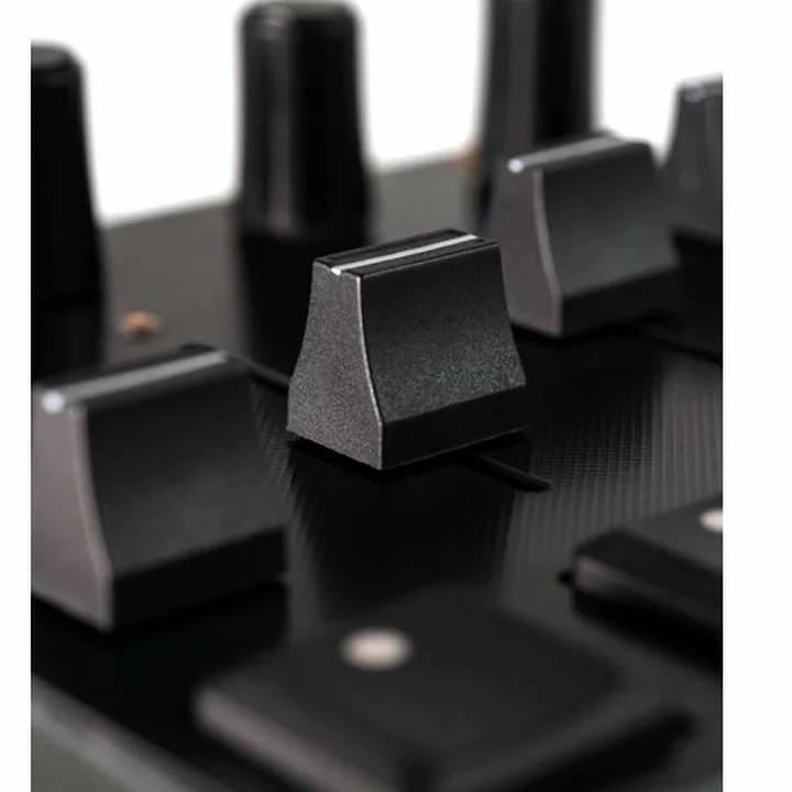 Test & Avis : Intech Studio Grid Series 3 PBF4 Lin Mechan