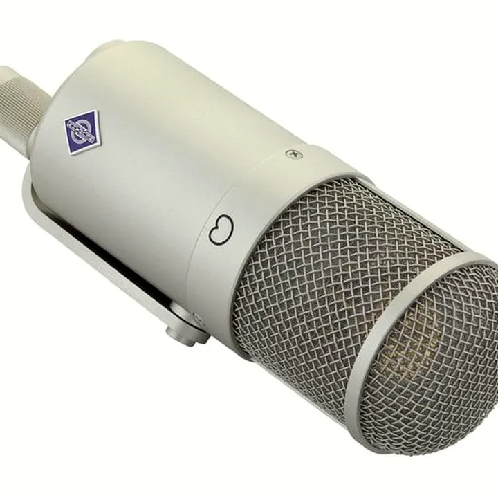 Test & Avis micro Neumann U47 FET