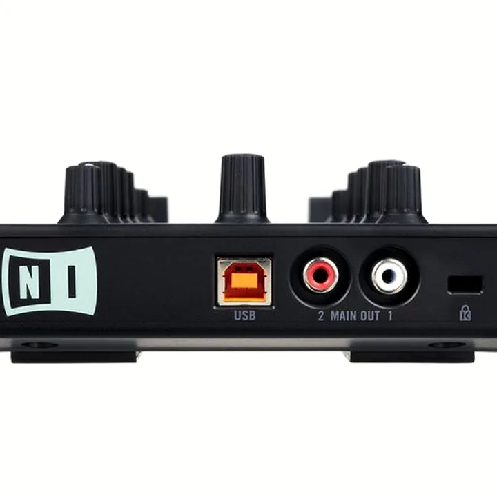 Test & Avis : Native Instruments Traktor Kontrol Z1 Bag Bundle