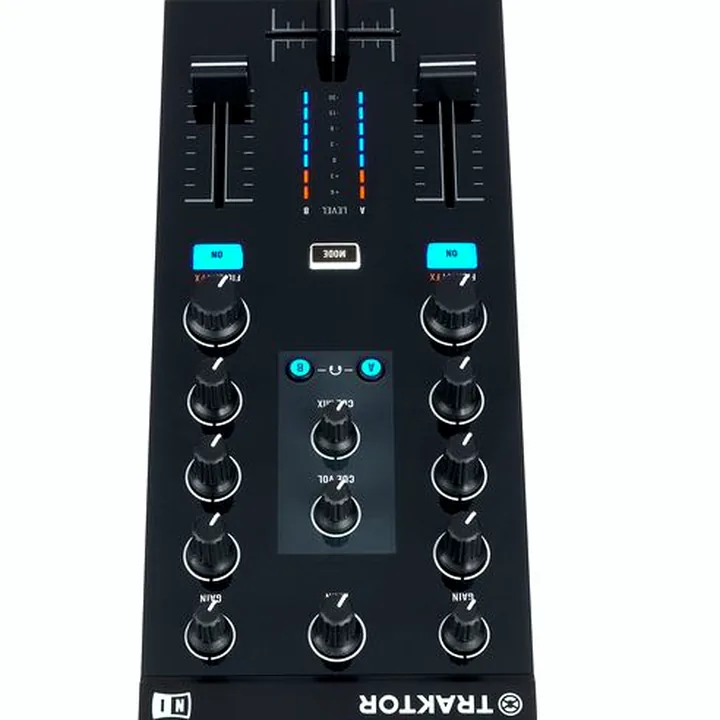 Test & Avis : Native Instruments Traktor Kontrol Z1 Bag Bundle