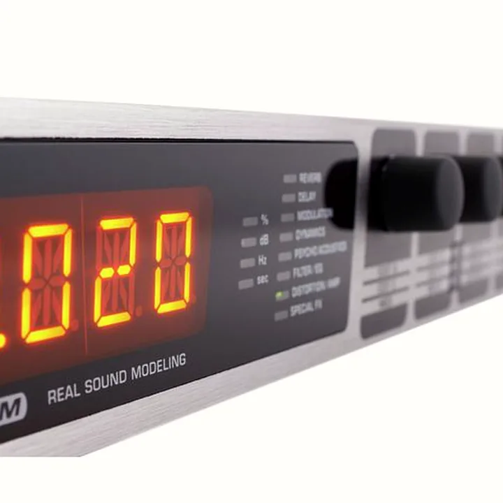 Test et Avis : Behringer FX2000 3D FX Processor