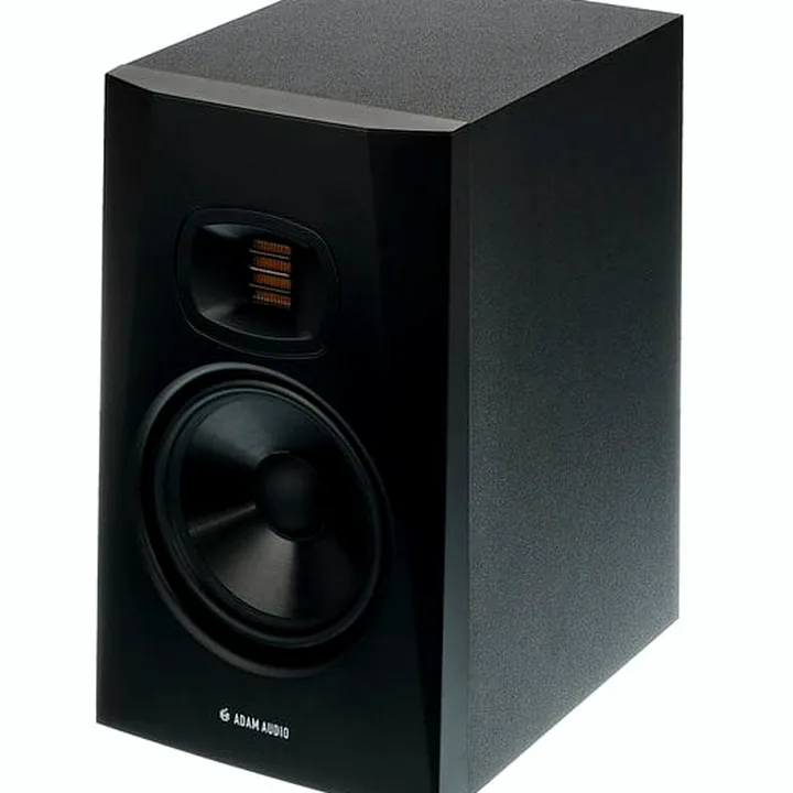 Test et Avis de l’enceinte Adam T7V Desktop Stand Bundle