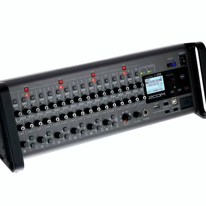 Test et Avis : Zoom LiveTrak L-20R